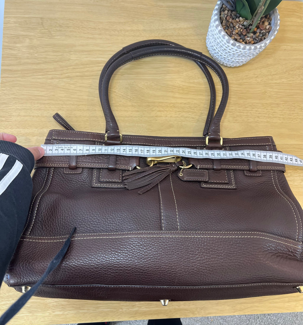 Authentic Coach Hamptons Shoulder Bag