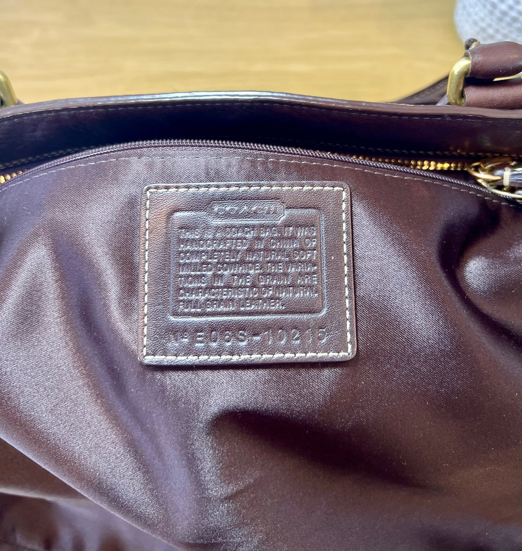 Authentic Coach Hamptons Shoulder Bag